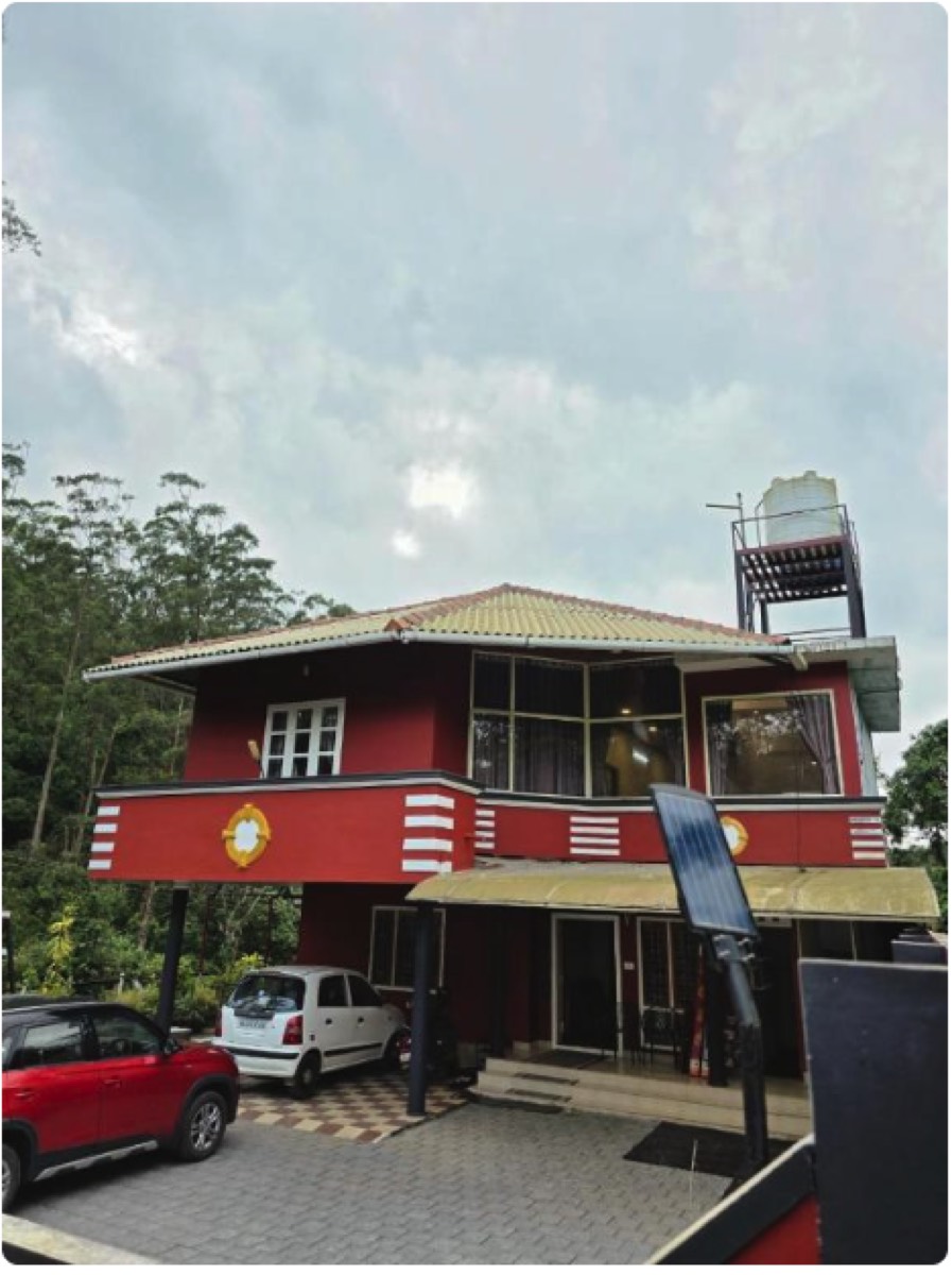 Pine Ridge Homestay Front View